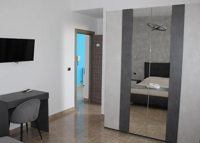 Luca's House Alojamento de Acomodação e Pequeno-almoço Giovinazzo