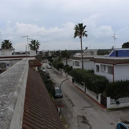 לינה וארוחת בוקר Luca's House