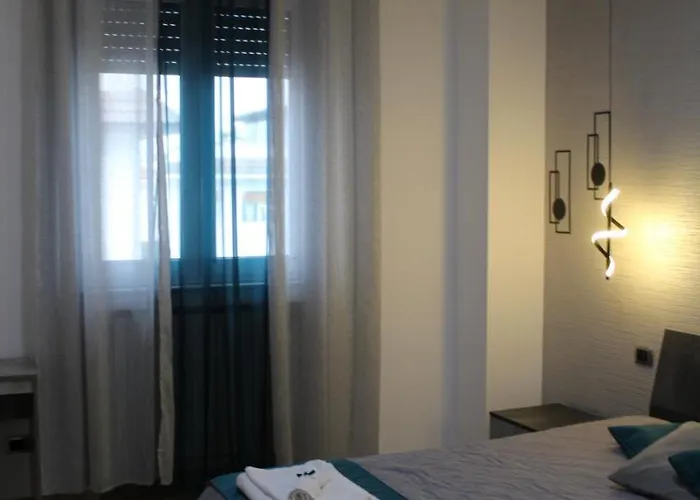 לינה וארוחת בוקר Luca's House ג'ובינאצו