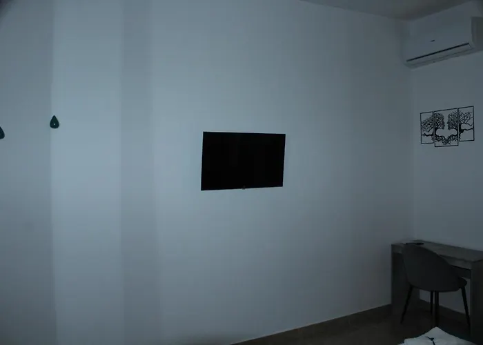 לינה וארוחת בוקר Luca's House