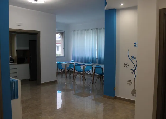 לינה וארוחת בוקר Luca's House ג'ובינאצו